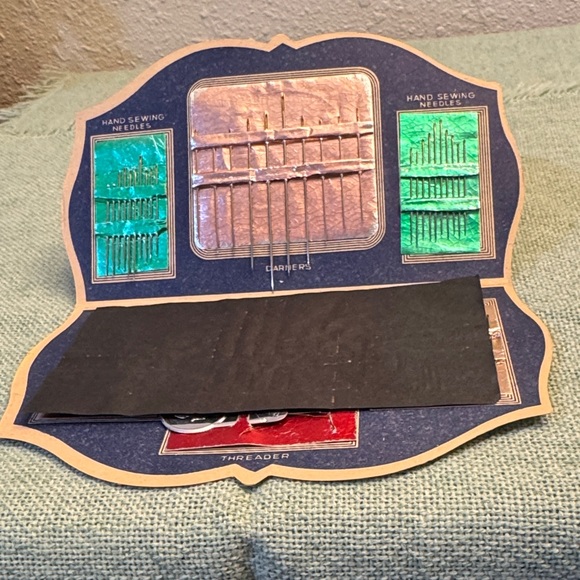 Vintage Needle Book with Colorful Graphics - Picture 2 of 16